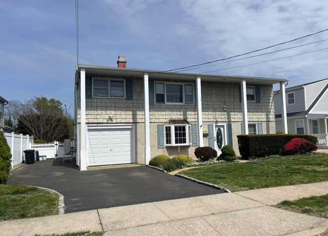Property at 2333 Beech St, Wantagh, NY 11793, 5 beds, 2 baths