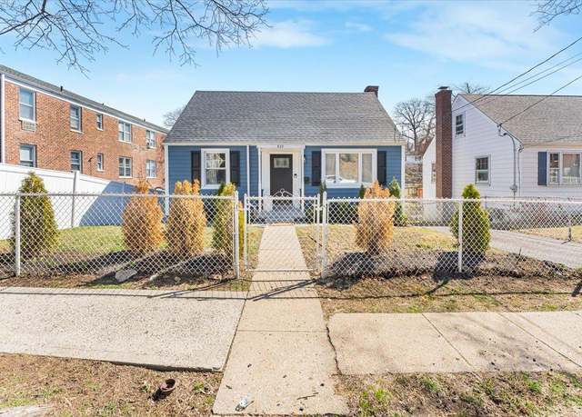 Property at 832 Palisade Ave, Yonkers, NY 10703, 4 beds, 2 baths