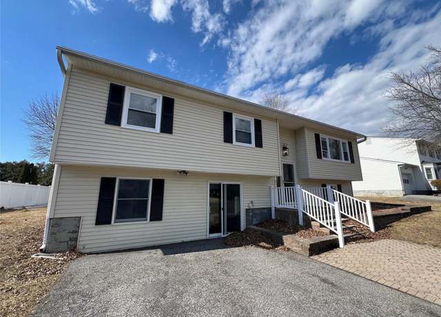 Property at 211 Butter Hill Dr, New Windsor, NY 12553, 3 beds, 2 baths