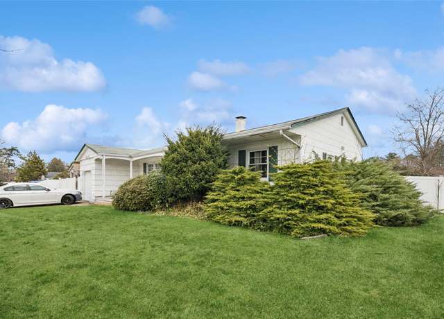 Property at 87 Lukens Ave, Brentwood, NY 11717, 3 beds, 2 baths