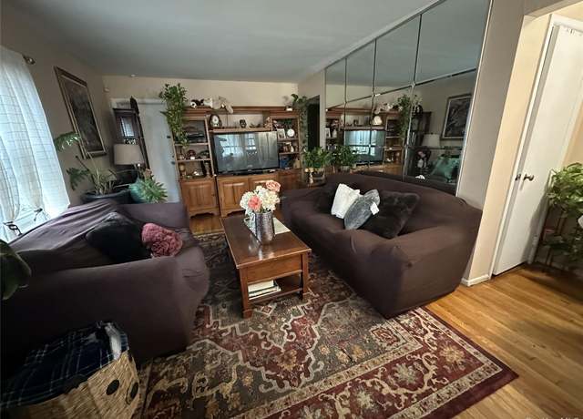 Property at 104-03 184 St, Jamaica, NY 11412, 3 beds, 2 baths