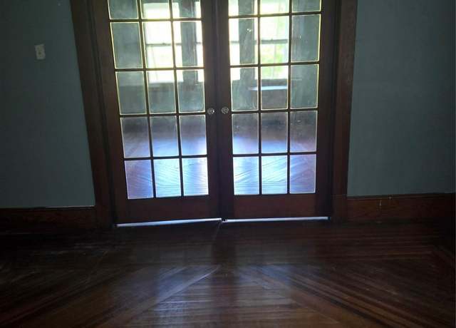 Property at 325 Hurleyville Main St, Hurleyville, NY 12747, 4 beds, 1 bath