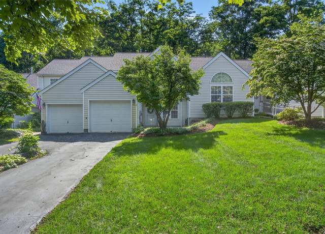 Property at 42 Prestwick Ct, Poughkeepsie, NY 12603, 2 beds, 2.5 baths