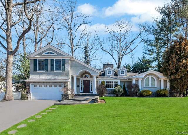 Property at 3 School House Ln, Great Neck, NY 11020, 5 beds, 4 baths