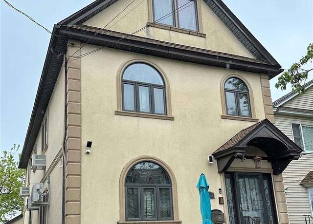Property at 7-16 College Pl, College Point, NY 11356, 4 beds, 3.5 baths