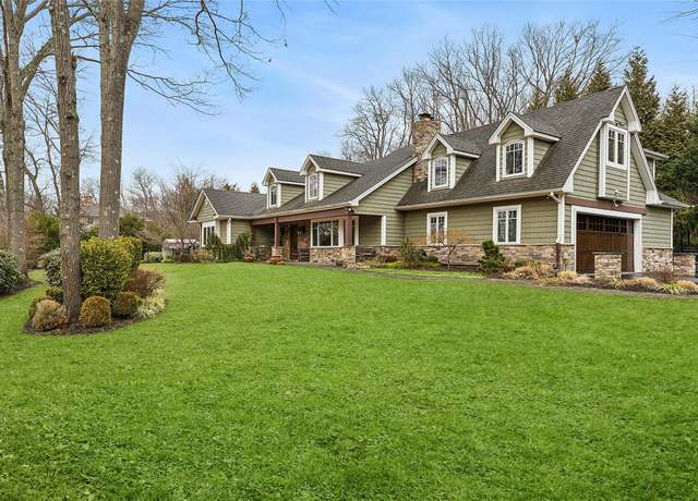 Property at 105 Wilmington Dr, Melville, NY 11747, 5 beds, 3 baths