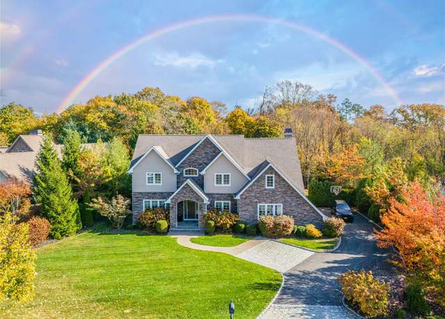 Property at 9 Buckingham Ct, Syosset, NY 11791, 5 beds, 3.5 baths