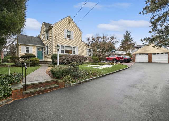Property at 50 Valentine Ave, Glen Cove, NY 11542, 4 beds, 1.5 baths