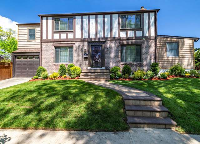 Property at 10 Woodland Rd, Valley Stream, NY 11581, 3 beds, 2.5 baths