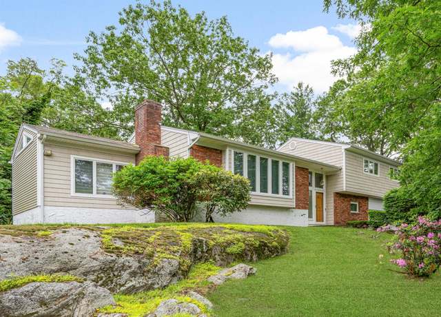 Property at 243 Robert Dr, New Rochelle, NY 10804, 3 beds, 2.5 baths
