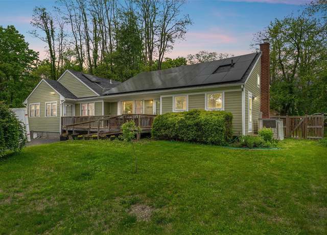 Property at 1002 Fox Meadow Rd, Yorktown Heights, NY 10598, 4 beds, 2.5 baths
