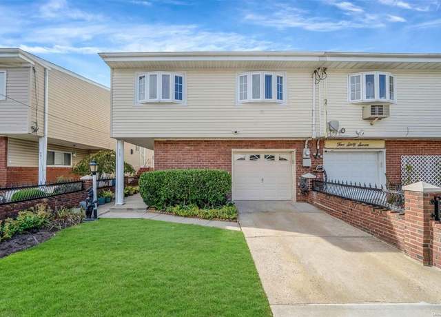 Property at 565 Beach 65th St, Arverne, NY 11692, 3 beds, 1.5 baths