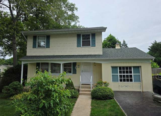 Property at 39 E Lyons St, Melville, NY 11747, 3 beds, 1.5 baths