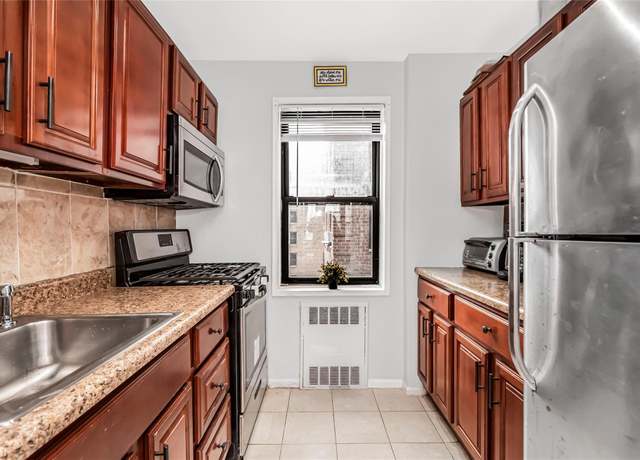Property at 485 E Lincoln Ave #411, Mount Vernon, NY 10552, 2 beds, 1 bath