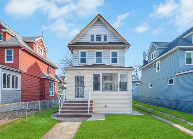 Property at 10421 189th St, Saint Albans, NY 11412, 3 beds, 1.5 baths