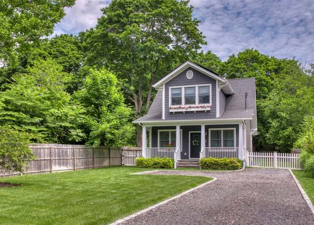 Property at 174 Manor Ln, Jamesport, NY 11901, 3 beds, 2.5 baths