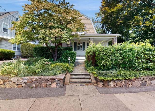 Property at 195 Larchmont Ave, Larchmont, NY 10538, 4 beds, 2.5 baths