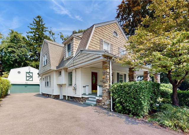 Property at 195 Larchmont Ave, Larchmont, NY 10538, 4 beds, 2.5 baths