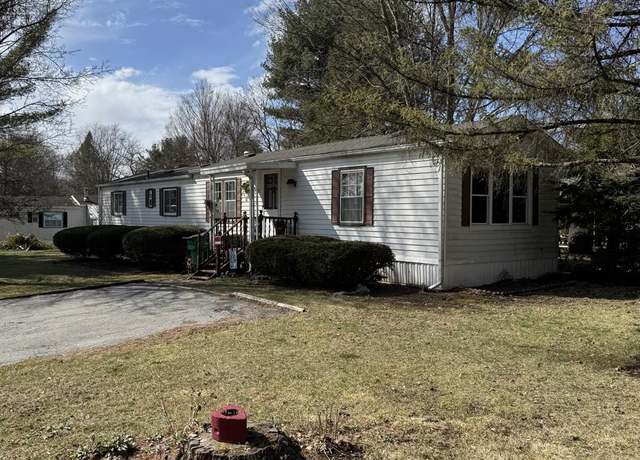 Property at 30 Elm Ln, Pleasant Valley, NY 12569, 2 beds, 1 bath