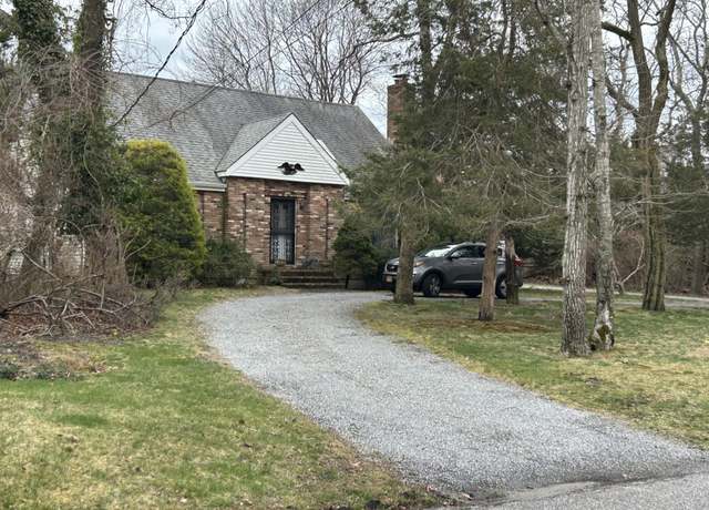 Property at 37 School St, Westhampton Beach, NY 11978, 3 beds, 2 baths