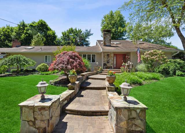 Property at 6 Cambridge Dr, Village Of The Branch, NY 11787, 4 beds, 2.5 baths