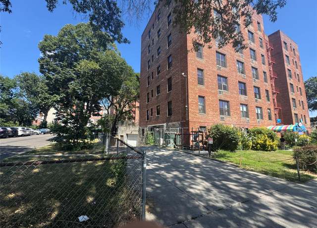Property at 140-15 Holly Ave Unit 2M, Flushing, NY 11355, 3 beds, 2 baths