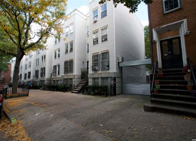 Property at 113 Vanderbilt Ave Unit B, Brooklyn, NY 11205, 2 beds, 1.5 baths