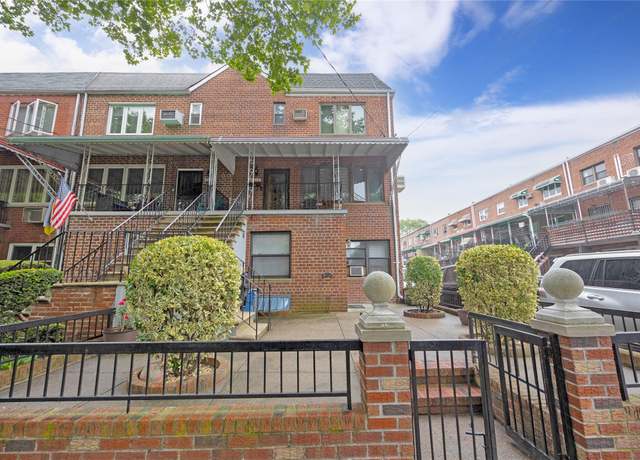 Property at 2616 Brown St, Brooklyn, NY 11235, 5 beds, 4 baths