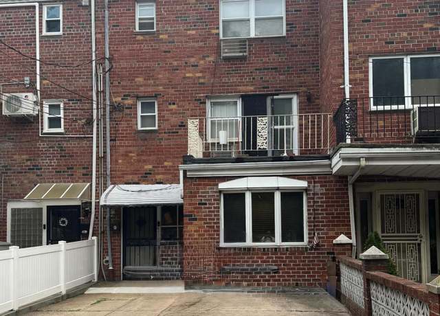 Property at 62-56 71st St, Middle Village, NY 11379, 4 beds, 2.5 baths