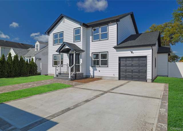 Property at 65 Broadway, West Hempstead, NY 11552, 4 beds, 4 baths