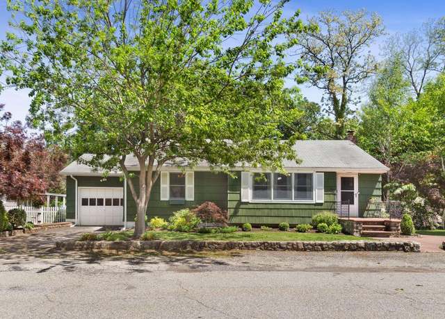 Property at 14 Constitution Dr, Cold Spring, NY 10516, 3 beds, 2 baths