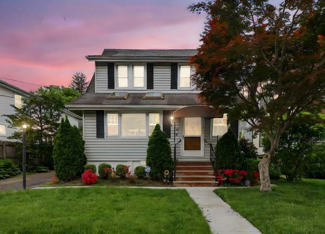Property at 42 Longview Ave, White Plains, NY 10605, 3 beds, 2 baths