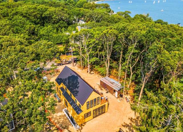Property at 78 Walker Ave, Sag Harbor, NY 11963, 4 beds, 4.5 baths