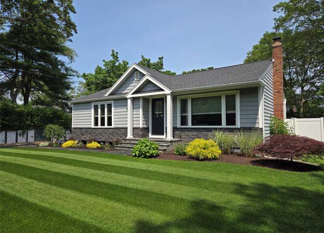 Property at 613 Blue Point Rd, Holtsville, NY 11742, 3 beds, 2 baths