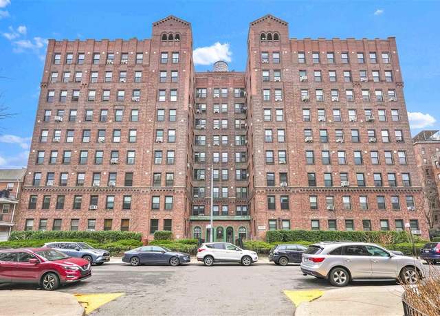 Property at 8300 Talbot St Unit 4G, Kew Gardens, NY 11415, 3 beds, 2 baths