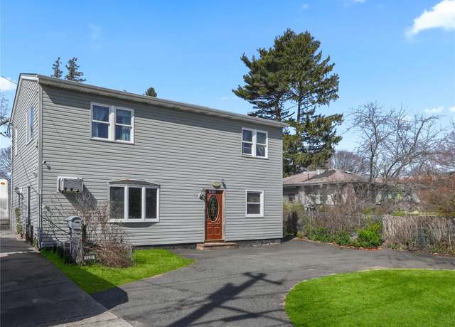 Property at 1532 Brentwood Rd, Bay Shore, NY 11706, 4 beds, 2 baths