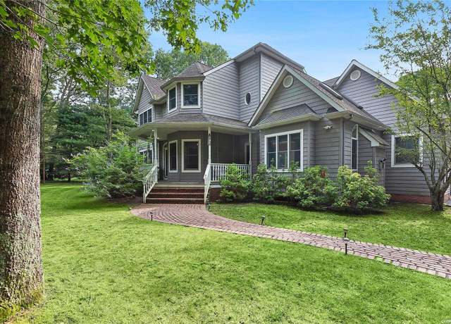 Property at 11 Prospect Blvd, East Hampton, NY 11937, 4 beds, 6.5 baths