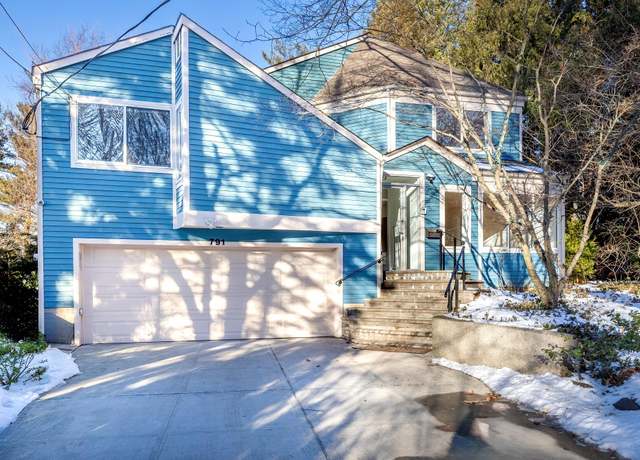 Property at 791 W 254th St, Bronx, NY 10471, 4 beds, 4.5 baths