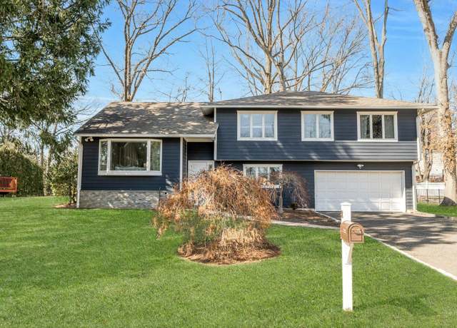 Property at 42 Gaby Ln, New Rochelle, NY 10804, 4 beds, 3 baths