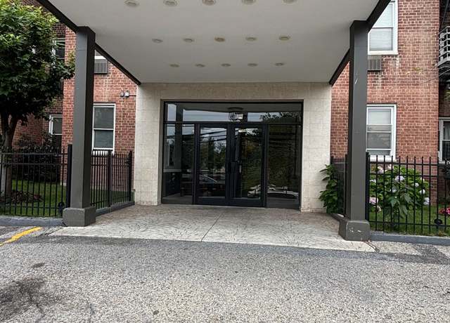 Property at 355 Bronx River Rd Unit 1B, Yonkers, NY 10704, 1 bed, 1 bath