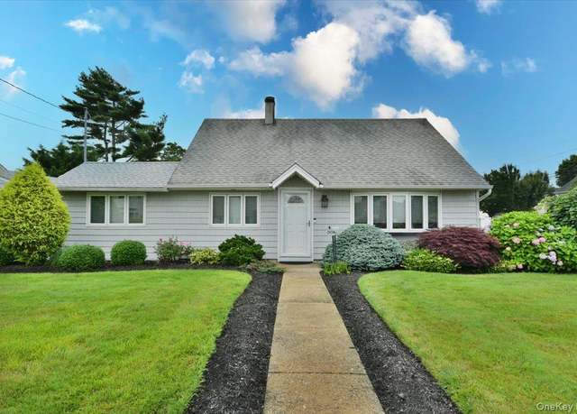 Property at 243 Seaford Ave, Massapequa, NY 11758, 4 beds, 1 bath