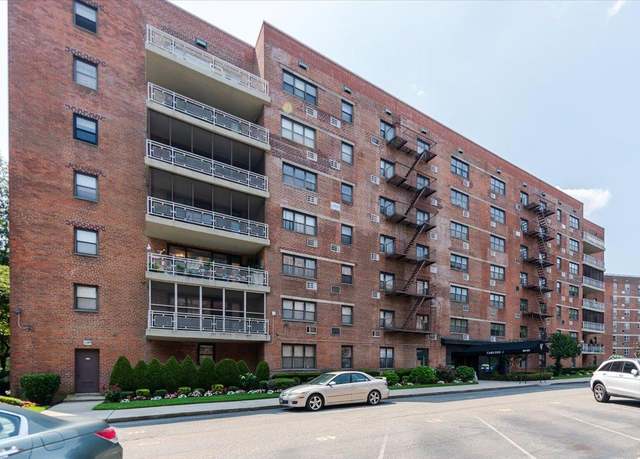 Property at 88-25 155 Ave Unit 3D, Howard Beach, NY 11414, 2 beds, 2 baths