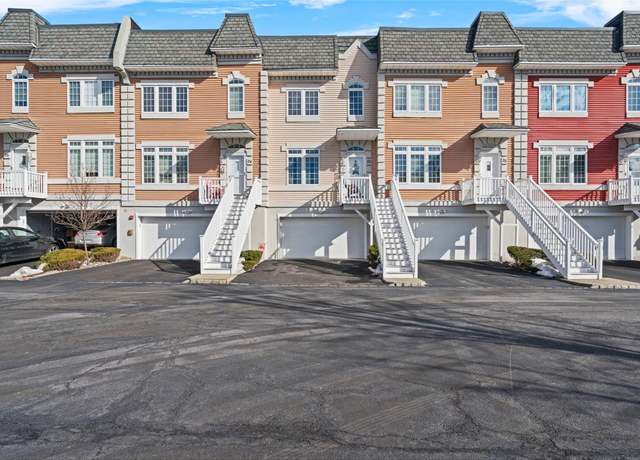 Property at 22 Alexander Ct, Nanuet, NY 10954, 2 beds, 3 baths