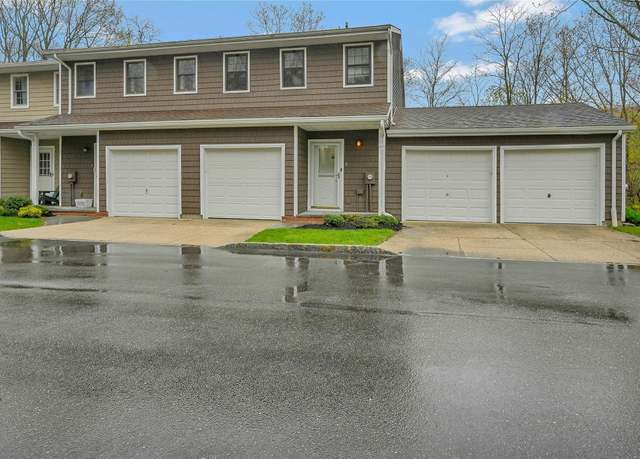 Property at 5 Pine St, Huntington, NY 11743, 2 beds, 2.5 baths