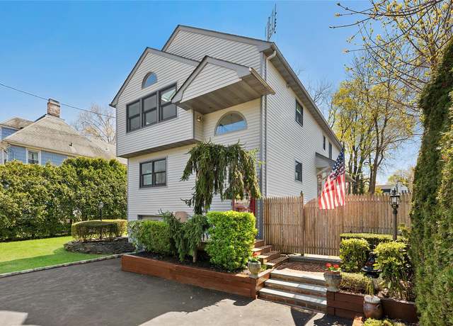 Property at 110 Sidney St, Oyster Bay, NY 11771, 5 beds, 3 baths