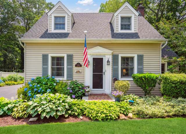 Property at 3160 Birch Pl, Wantagh, NY 11793, 3 beds, 2.5 baths