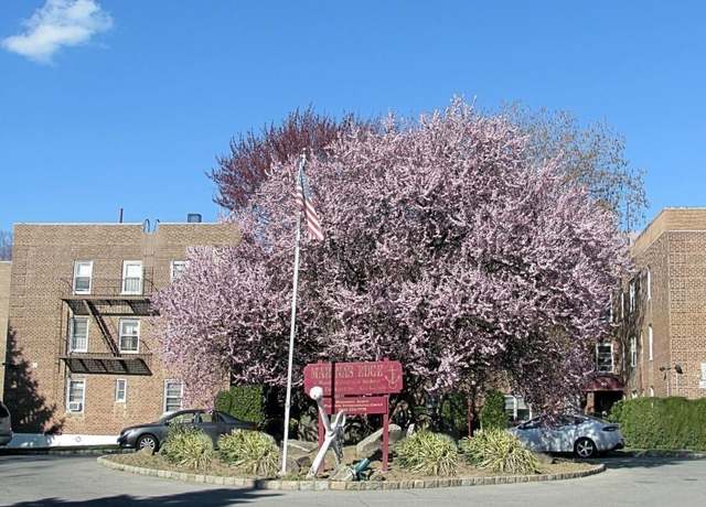 Property at 30 Davenport Ave Unit 1B, New Rochelle, NY 10805, 1 bed, 1 bath