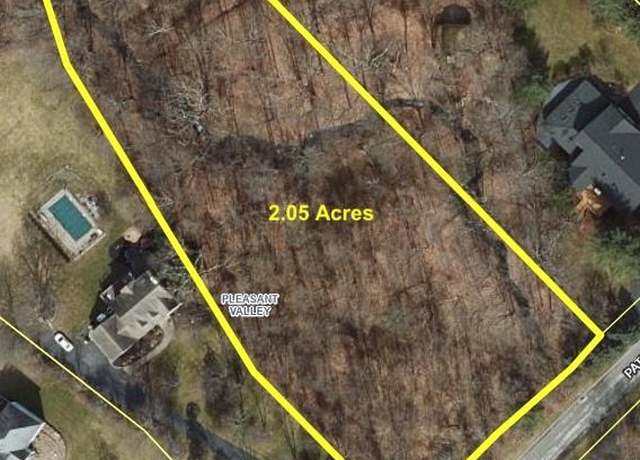 Property at 35 Patricia Dr, Pleasant Valley, NY 12569