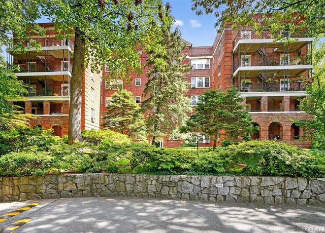 Property at 1360 Midland Ave Unit 4F, Bronxville, NY 10708, 1 bed, 1 bath