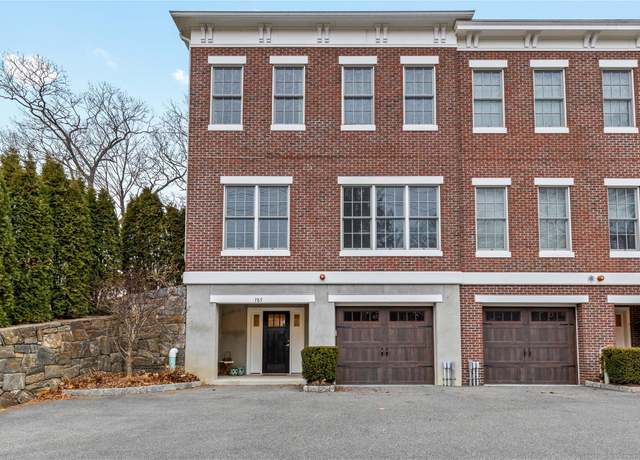 Property at 185 Lincoln Ave, Pelham, NY 10803, 3 beds, 2.5 baths